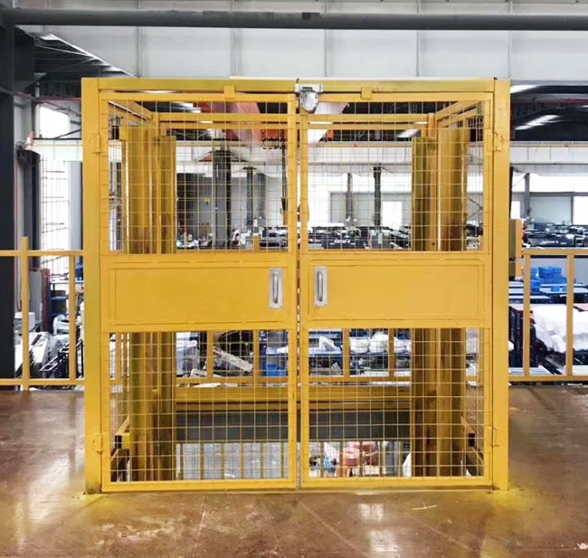 城厢智能导轨式升降机亮相